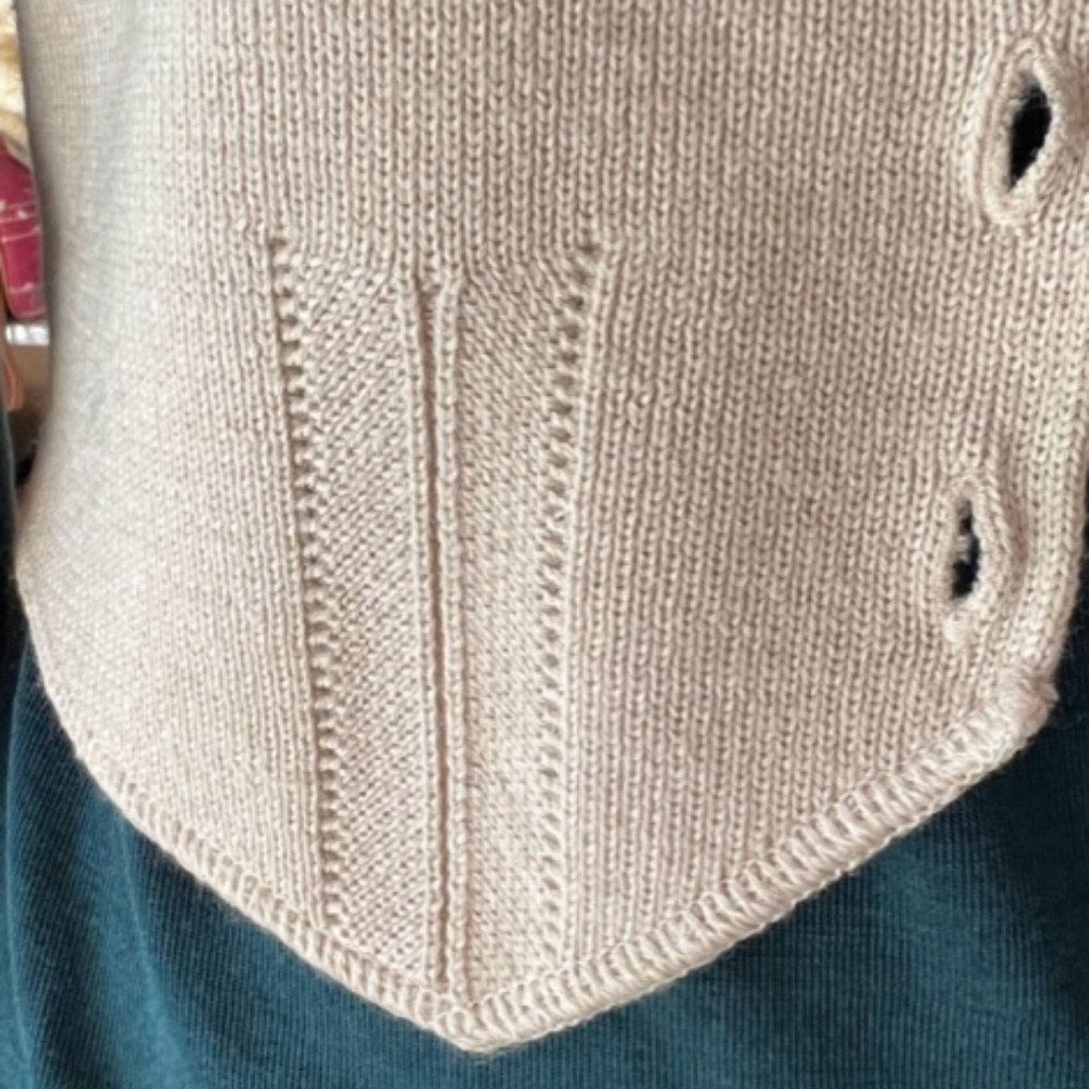 DKNY - wool vest. size P - Small - Picture 3 of 5